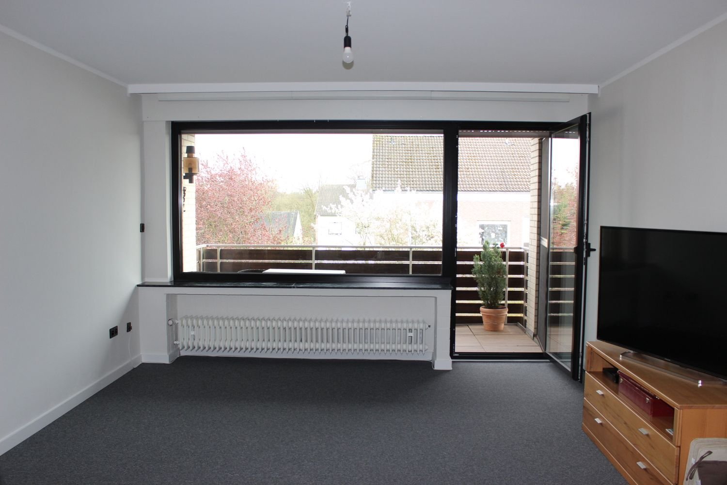 *** Sehr schöne 3 Zimmer Wohnung mit großem Balkon in Bielefeld-Theesen ***