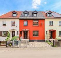 +++ Wohlfühloase! - Reihenmittelhaus mit traumhaftem Garten und Ausblick über die Stadt +++ - Dresden Leubnitz-Neuostra