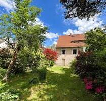 Doppelhaushälfte mit Ausbaureserve und großem Garten in ruhiger Lage von Berlin-Lankwitz