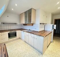 ruhige 3- Raumwohnung mit Einbauküche im Dachgeschoss ! - Görlitz Innenstadt