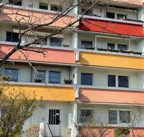 Wir sanieren eine attraktive 3-Raumwohnung im Erdgeschoss mit Balkon in Wolfen-Nord ! - Bitterfeld-Wolfen