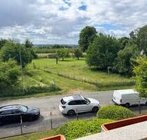 Helle 3 Zimmerwohnung mit Blick ins Grüne - Frankfurt am Main Nieder-Erlenbach