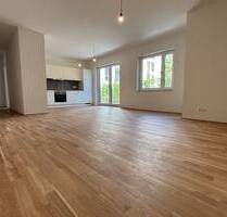 VALENTINA-Schönhofviertel | Helle 3-Zimmerwohnung mit Sonnenterrasse, Balkon, EBK, Dusch-Wannenbad, Abstellraum - Frankfurt am Main / Bockenheim Altstadt