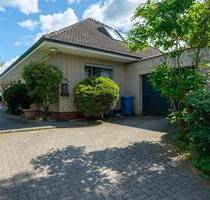 Großzügiges Landhaus mit 7 Zimmern und Schwimmbad in Stapelfeld