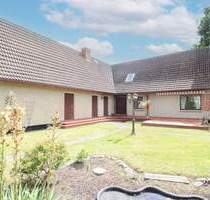 Sofort wohlfühlen: 6-Zi.-EFH mit Garten, Garage und 2 Carportstellplätzen in Fuhlendorf