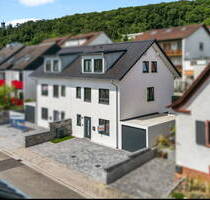 Neuwertige Doppelhaus mit großzügige Garten und Terrasse - Bad Bergzabern
