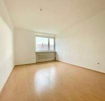 Frei ab 01.08.2025! Große & helle 2-Zimmer-Wohnung mit ca. 51,8 qm im zweiten Stock - Creußen