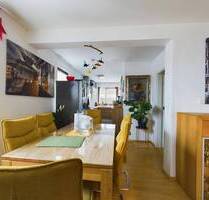 Großzügige 4-Zimmer-Wohnung mit Süd-Balkon in familienfreundlicher Lage - München Trudering-Riem