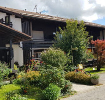 Gemütliche 3-Zi Dachgeschosswohnung mit Balkon in Bad Endorf