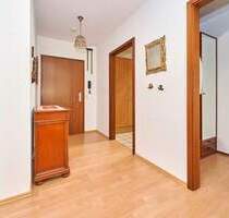 5 Zimmer, 2 Bäder, 2 Balkone! - 490.000,00 EUR Kaufpreis, ca.  120,00 m² Wohnfläche in Freiberg am Neckar (PLZ: 71691) Geisingen