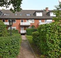Großzügige und ruhige 3 Zimmer Wohnung im Herzen von Schmalenbeck mit 2 Balkonen und 2 Stellplätzen! - Großhansdorf