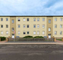 DACHGESCHOSSWOHNUNG IM GRÜNEN Bezugsfreie 3-Zimmer-Wohnung mit Garage - Leipzig Seehausen