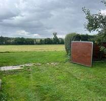 Gepflegtes Gartengrundstück - eingezäunt mit Gartenhaus - Ditzingen