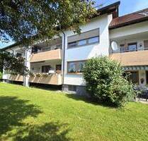 Toll aufgeteilte und großflächige 4-Zimmer-Wohnung mit sonnigem Balkon und Garage in gefragter Lage - Wolpertswende Mochenwangen