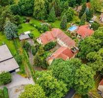 Großes Grundstück am Waldrand, drei Doppelhäuser, Energiekennwert A+, eine Einheit mit Wohnrecht - Zossen Glienick