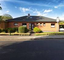 Familienfreundliches Einfamilienhaus in Heide mit Wintergarten und gepflegtem Garten