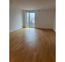 Großzügige 2-Zimmer-Wohnung mit Einbauküche und Balkon - Nürnberg Seeleinsbühl