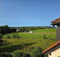 geräumige 2-Zi.-ETW mit Loggia und herrlicher Fernsicht! - Mehlmeisel