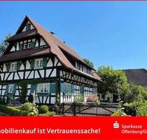 Achern, Gamshurst - Liebevoll restauriertes Fachwerkjuwel auf großem Grundstück!