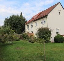 Sanierte Doppelhaushälfte auf großem Grundstück! - Landshut West