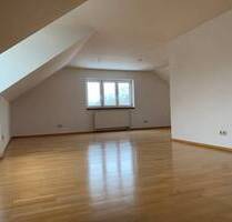 KNIPFER`S IMMOBILIENSCHÄTZE - Großzügiges Dachstudio in Leitershofen zur Miete! - Stadtbergen / Leitershofen