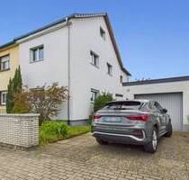 ***Gestalte dein Projekt - Einfamilienhaus mit großem Grundstück und Garage in Brühl-Rohrhof***