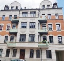 Charmante 2-Raum-Wohnung mit Balkon in kernsaniertem Gründerzeithaus - Chemnitz Bernsdorf