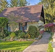 RESERVIERT++ Ruhig gelegen, traumhaft Wohnen - gut aufgeteiltes und gepflegtes Haus mit herrlichem Garten ++ - Erlangen Dechsendorf