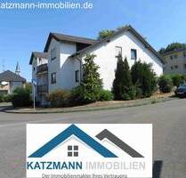 Außergewöhnliche 3-4 Zimmerwohnung zu verkaufen, Dachterrasse, Keller, Dachboden und Stellplatz inklusive - Erftstadt Friesheim