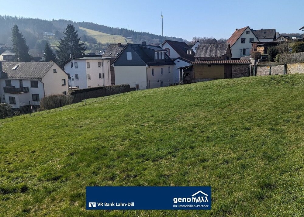 Hartenrod: Sonniges Baugrundstück im Ortskern - Bad Endbach