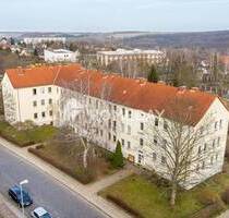 Solide Vermietung, klares Entwicklungspotenzial - vier MFH mit 25 Einheiten auf 2.628 m² Grundstück - Hettstedt