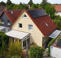 Idyllisch gelegene, geräumige Doppelhaushälfte mit Wintergarten auf Erbpachtgrundstück! - Wennigsen