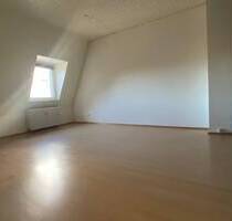 2 ZiWhg. am Günthersburgpark in teilsaniertem Stilaltbau mit Einbauküche - Frankfurt am Main Nordend - Ost