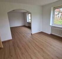 Großes Wohnhaus - für 2-3 Generationen oder gewerbliche Nutzung geeignet - Sulzbach-Rosenberg Unterschwaig