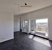 Helle 2,5-Zimmer-Atelierwohnung mit Balkon und Weitblick in den Hemminger Himmelsleitern - Hemmingen