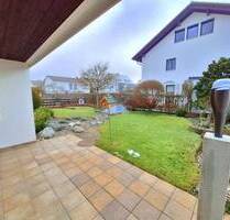 Seltene Gelegenheit - Großzügiges Einfamilienhaus mit Einliegerwohnung und Garage, Neufahrn S1 - Neufahrn bei Freising