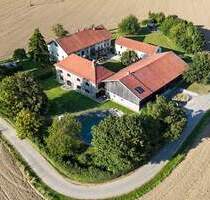 Wunderschöner, denkmalgeschützter Vierkanthof in Alleinlage - Burgkirchen an der Alz Kobl