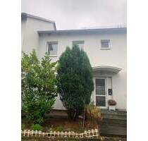 Reihenmittelhaus mit 5 Zimmer und Keller - Hamburg Billstedt