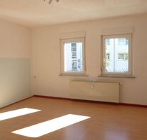 Komplett frisch renovierte und modernisierte 2-Zimmer-Wohnung in ruhiger Wohnlage von Saalfeld - Saalfeld/Saale