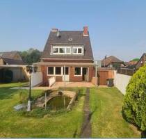 Modernisierungsbedürftiges Ein- bis Zweifamilienhaus mit Baugrundstück in Rommerskirchen-Butzheim