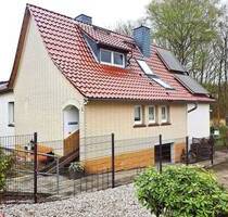 Freistehendes Einfamilienhaus mit 147 m² Wohnfläche und großem Sonnengrundstück in Adelebsen