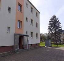 2-Raum-Wohnung mit Balkon - 255,00 EUR Kaltmiete, ca.  42,50 m² Wohnfläche in Oelsnitz/Erzgebirge (PLZ: 09376)