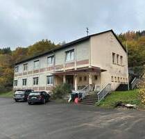 Ehemaliges Schulhaus in Alleinlage - Lohnweiler