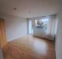 Bruchsal Untergrombach 2ZKB mit Wohnküche und Balkon Hochparterre