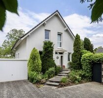 Ihr neues Zuhause: Lichtdurchflutetes Architektenhaus mit Garten und Wellnessbereich - Krefeld Inrath/Kliedbruch
