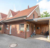Friedrichsfehn! Reihenendhaus mit schönem Garten und Carport in zentraler Lage. - Edewecht
