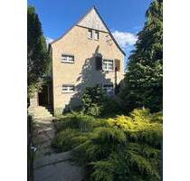 ++ EFH benötigt eine Sanierung auf großem Grundstück ++ - Plauen Westend