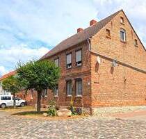 Auktion 18.9.2025 - Zweifamilienhaus mit weiterem Ausbaupotenzial - 1 WE vermietet - Hötensleben