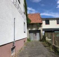 Ein-Zweifamilienhaus mit Ausbaureserve, Garage u. Nebengebäude - Mühlendorf - Stegaurach
