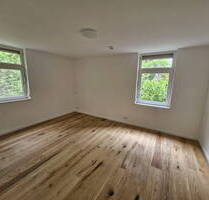 Erstbezug! Renovierte 2-Zimmer-Wohnung mit Keller und Tiefgaragenstellplatz in Bad Herrenalb!